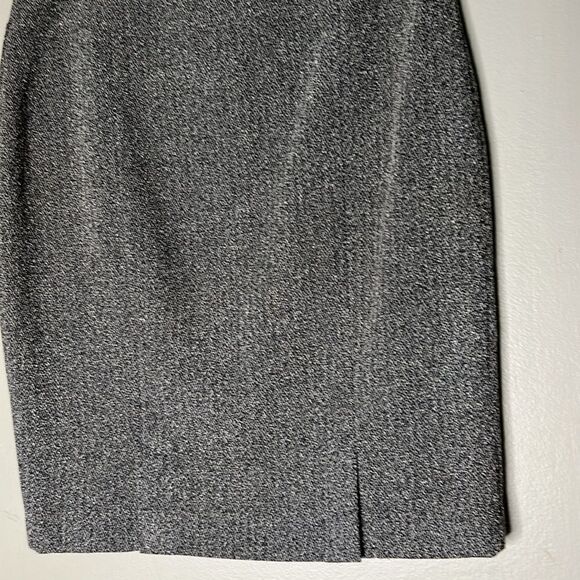 Tahari woman’s pencil skirt, size 4 - Picture 7 of 7